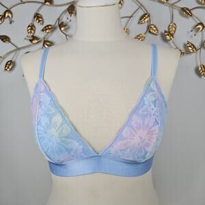 Pink Victoria's Secret Blue Watercolor Lace Wireless Bralette Size Medium